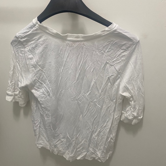 Cute top♦️SOLD♦️SOLD♦️ - Picture 2 of 3